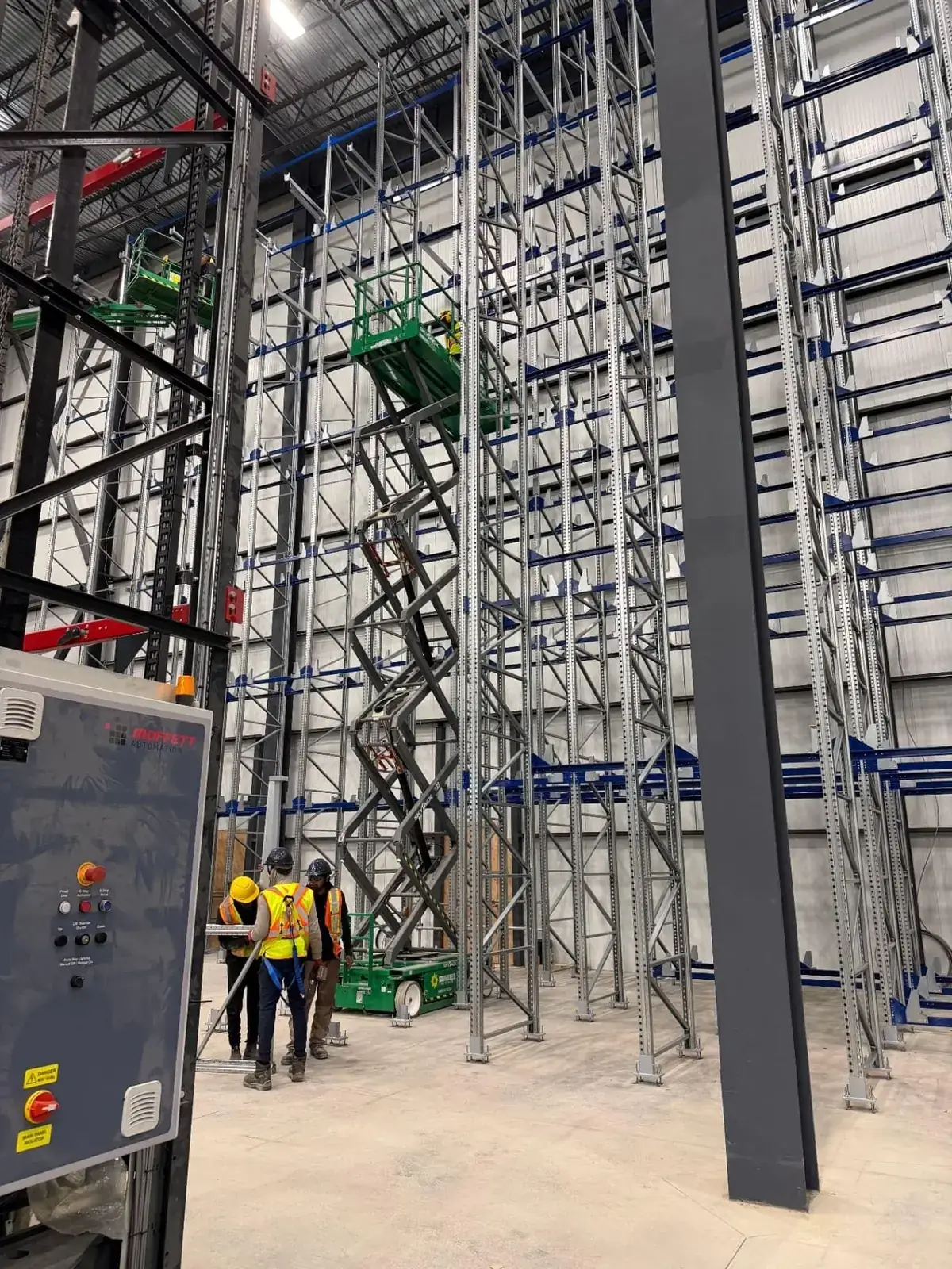 Human-Robot Teams in Canadian Warehouses